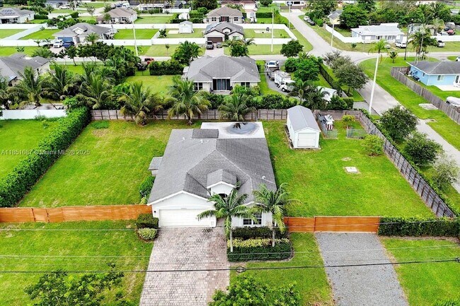 Building Photo - 30600 SW 193rd Ave