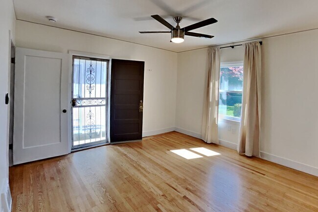 Building Photo - Charming Land Park Cottage – A Hidden Gem in the Heart of the City