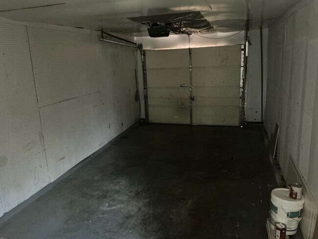 Building Photo - 1276000