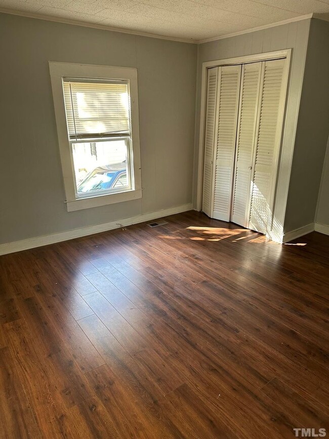 Building Photo - Your Own Home and Yard Centrally Located 3...
