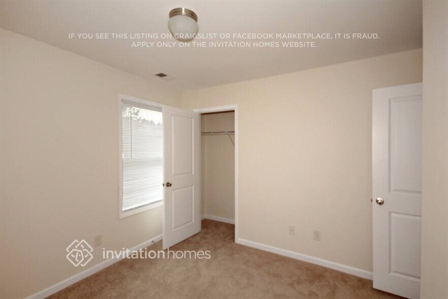 Building Photo - 8123 Brookbend Dr