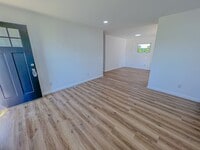 Building Photo - Completely Renovated Ranch in Parkland Sch...