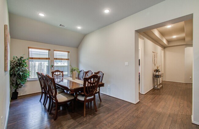 Building Photo - 32038 Quail Terrace Ln