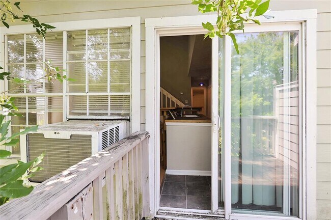 Building Photo - 111 Dunbar Estates Dr
