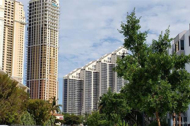 Building Photo - 250 180th Dr