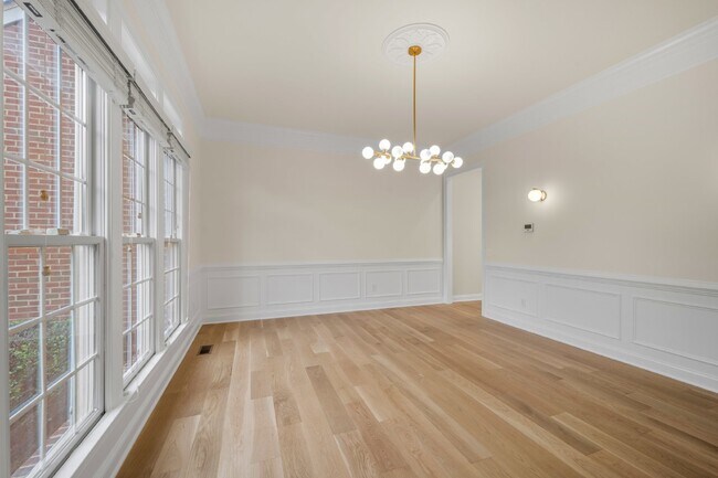 Building Photo - 27556 Paddock Trail Pl