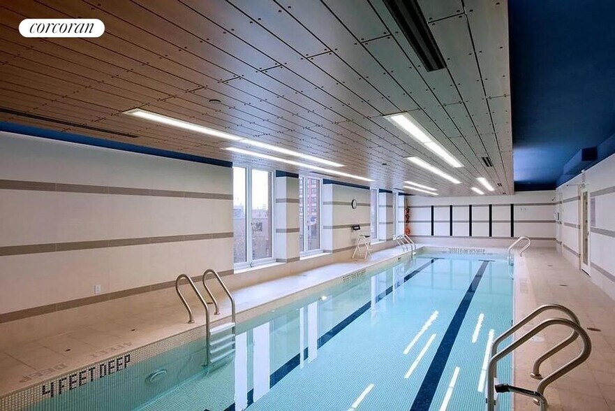 Building Photo - 306 Gold St