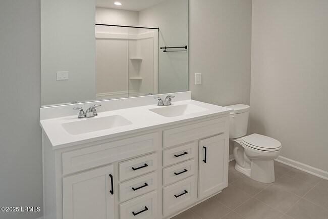 Building Photo - 15 Chauga St