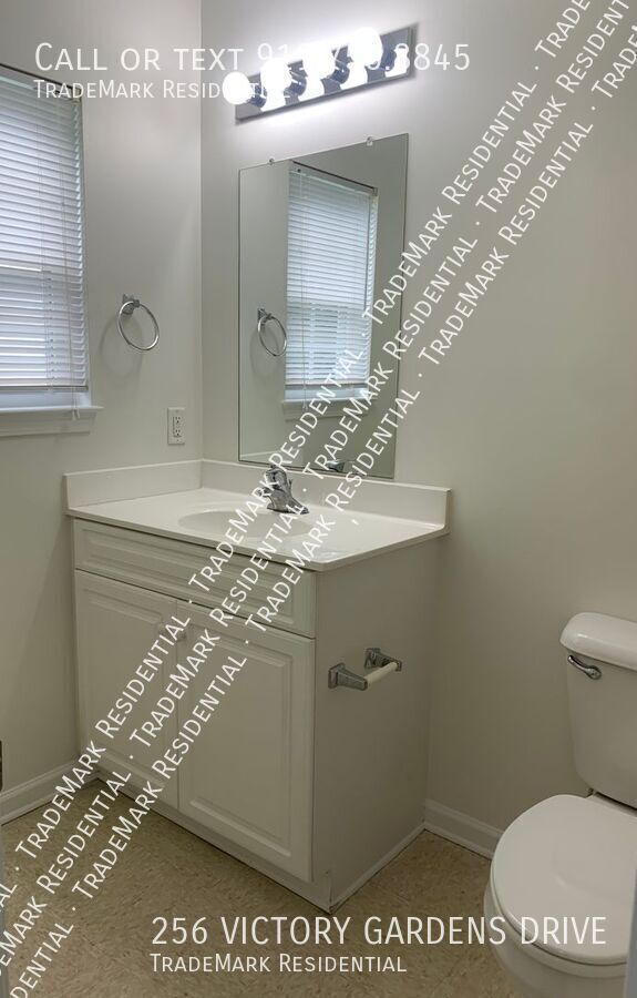 Building Photo - 256 Victory Gardens Dr