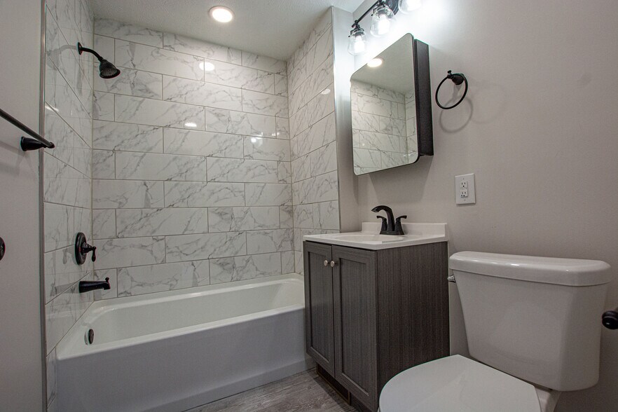 Building Photo - 3812 Dodge St