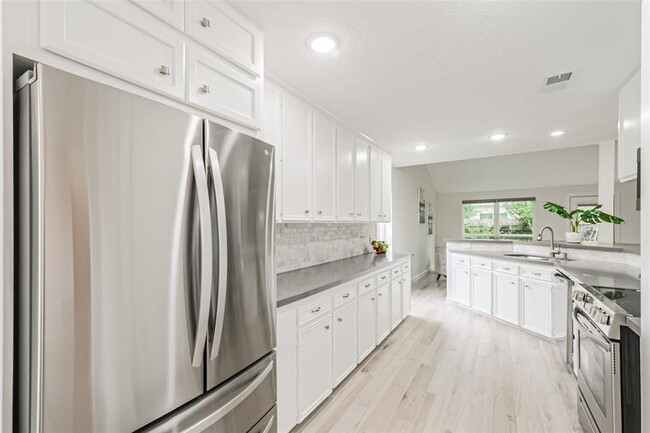 Building Photo - 2314 Silver Sage Dr
