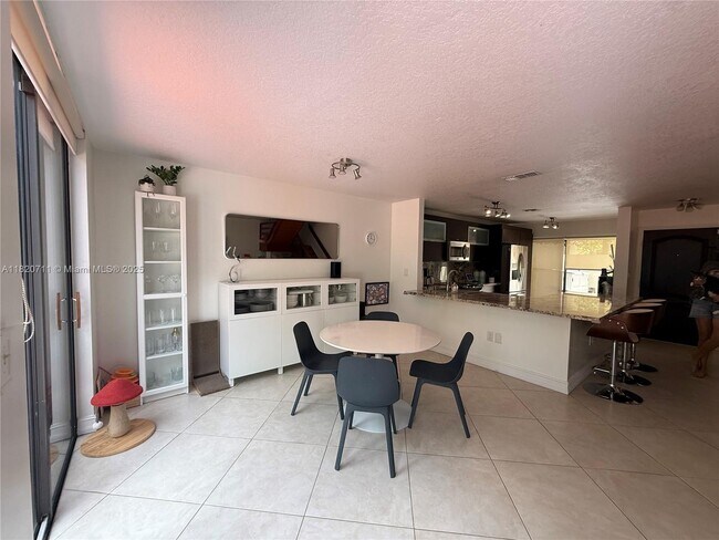 Building Photo - 9872 Costa Del Sol Blvd