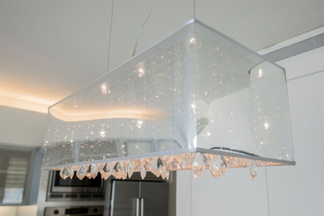 Building Photo - Luxurious premium corner unit nearly 1600 sq ft., Impeccably furnished-turn key- 2 bedroom 2 bath...