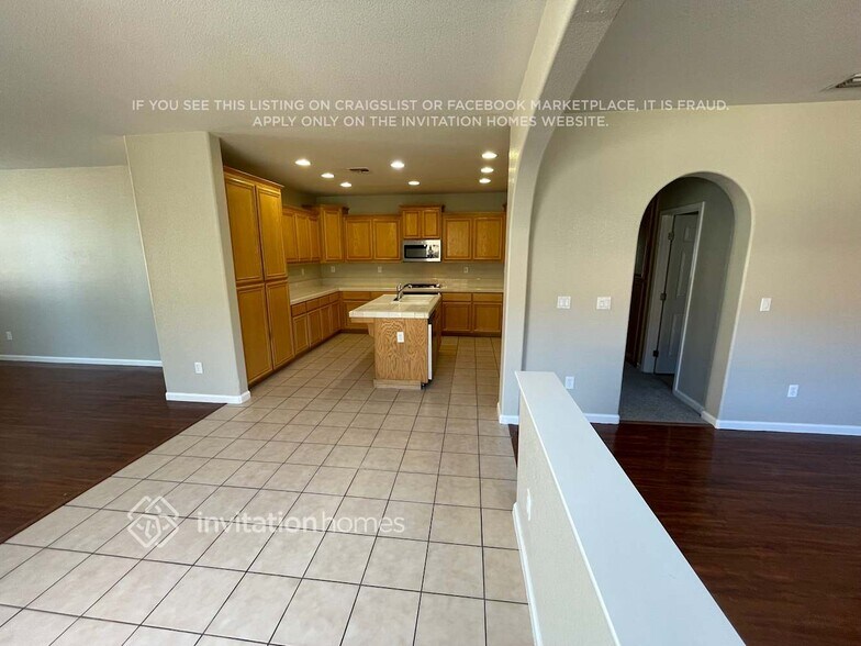 Building Photo - 1762 Dalia Pl