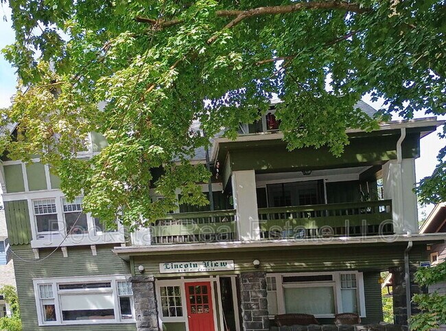 Building Photo - 814 S Lincoln St