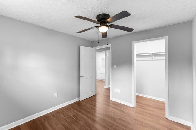 Building Photo - 2707 Woodland Ave