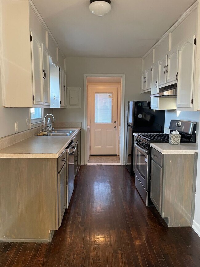 Building Photo - 5 Points Bungalow