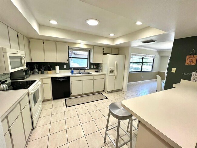 Building Photo - 2124 Rivers Edge Ct