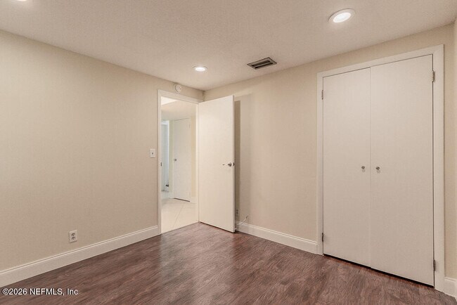 Building Photo - 1205 16th St N