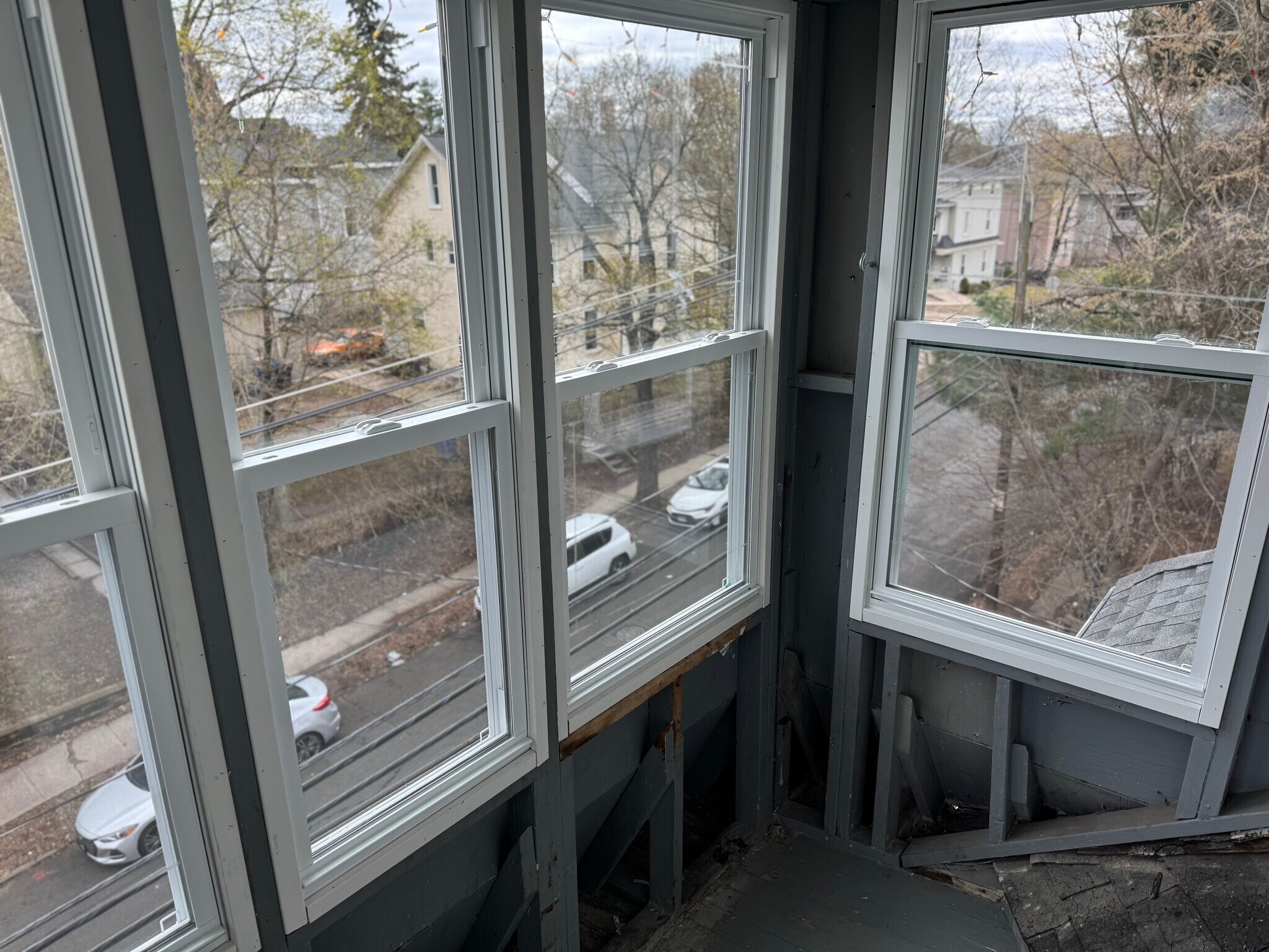 Porch - 128 Pleasant St