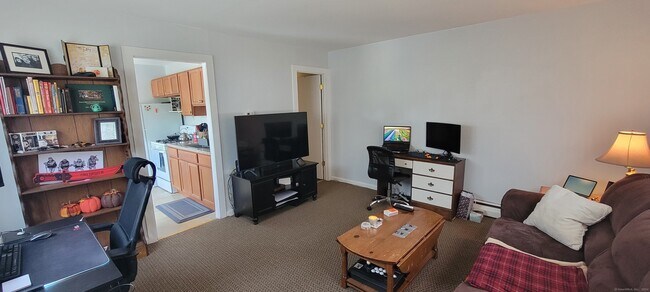 Building Photo - 28 Melba St