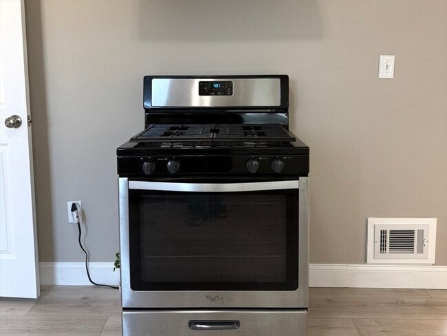 Building Photo - 630 Metropolitan Ave