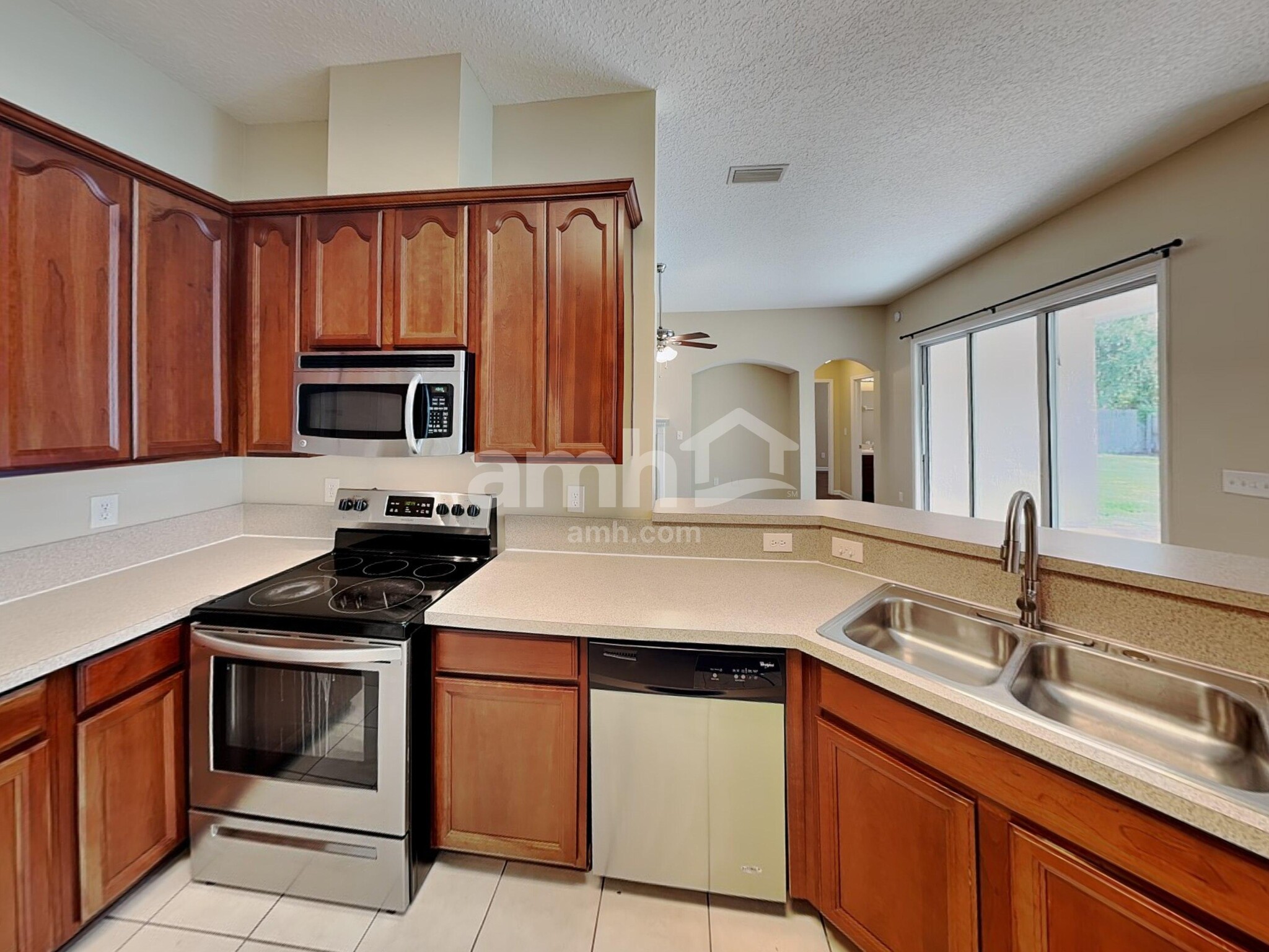 Building Photo - 14021 Golden Eagle Dr