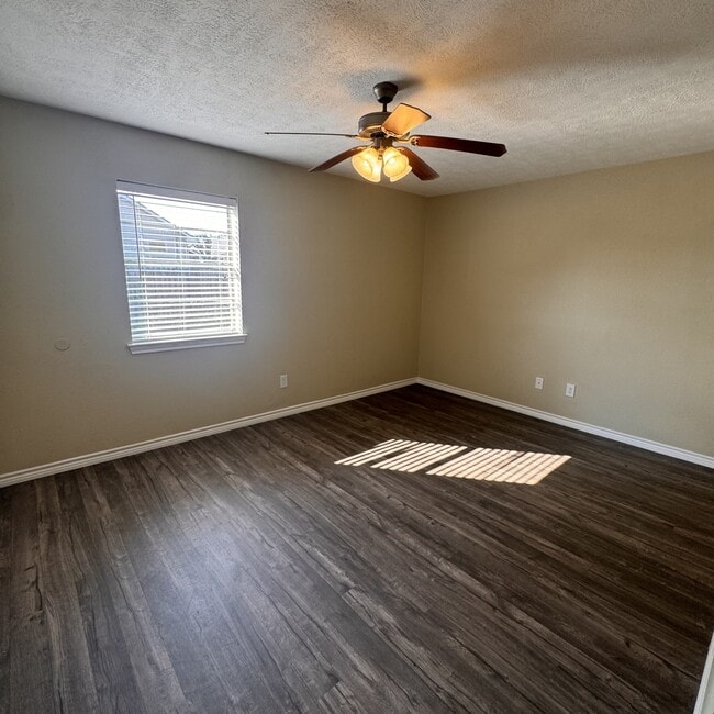 Building Photo - 6824 Camden Ln