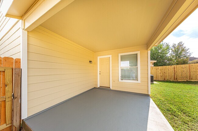 Building Photo - 20831 Bonham Park Ln