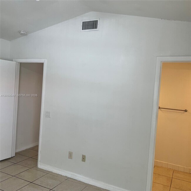 Building Photo - 15272 SW 46th Ln