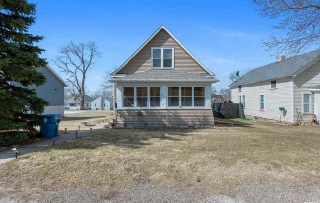 Building Photo - 111 21st St