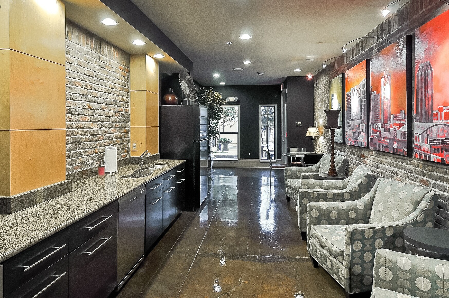 Building Photo - 1803 Broadway