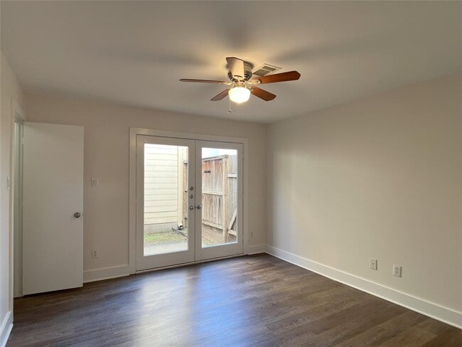 Building Photo - 5899 Fairdale Ln
