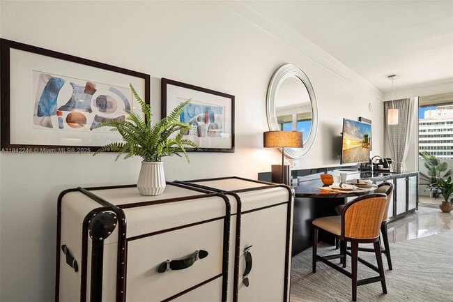 Building Photo - 4391 Collins Ave