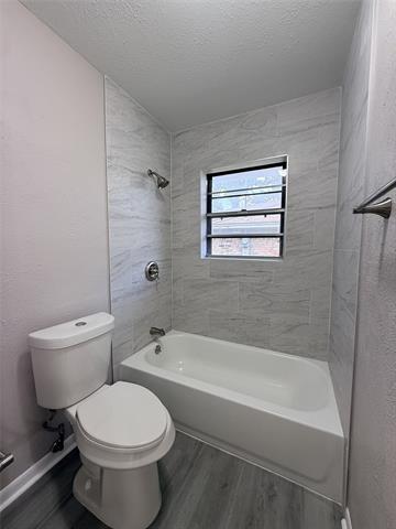 Building Photo - 1228 Oak Dr