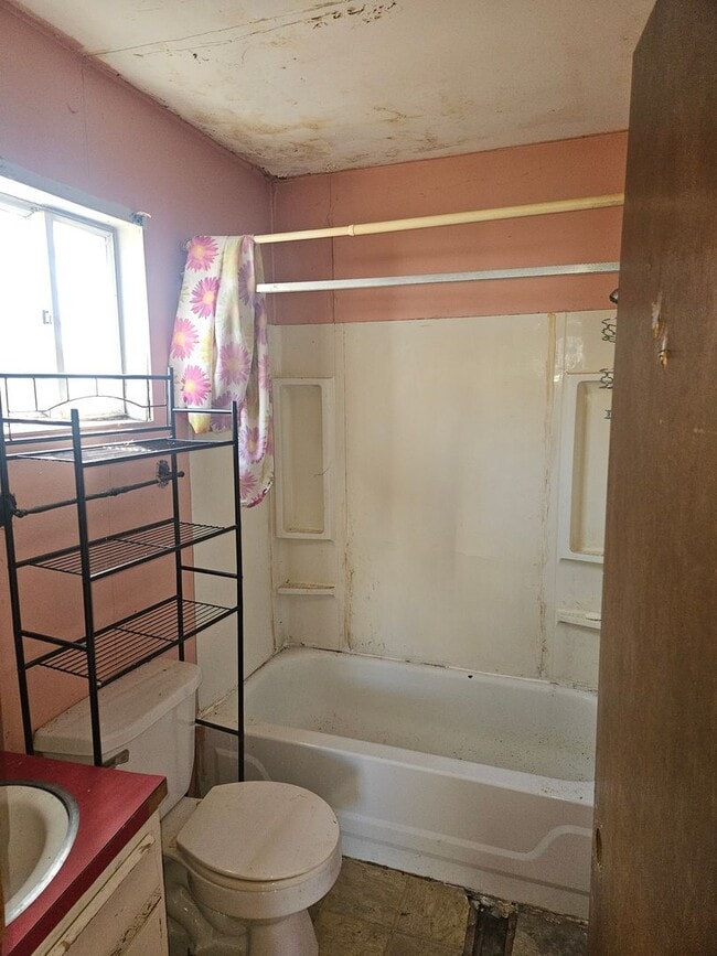 Building Photo - Owner Finance – NO Credit Check! 3 Bed Home – Move In Fast!