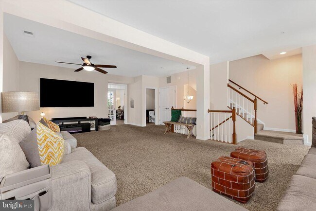 Building Photo - 364 Chessington Dr