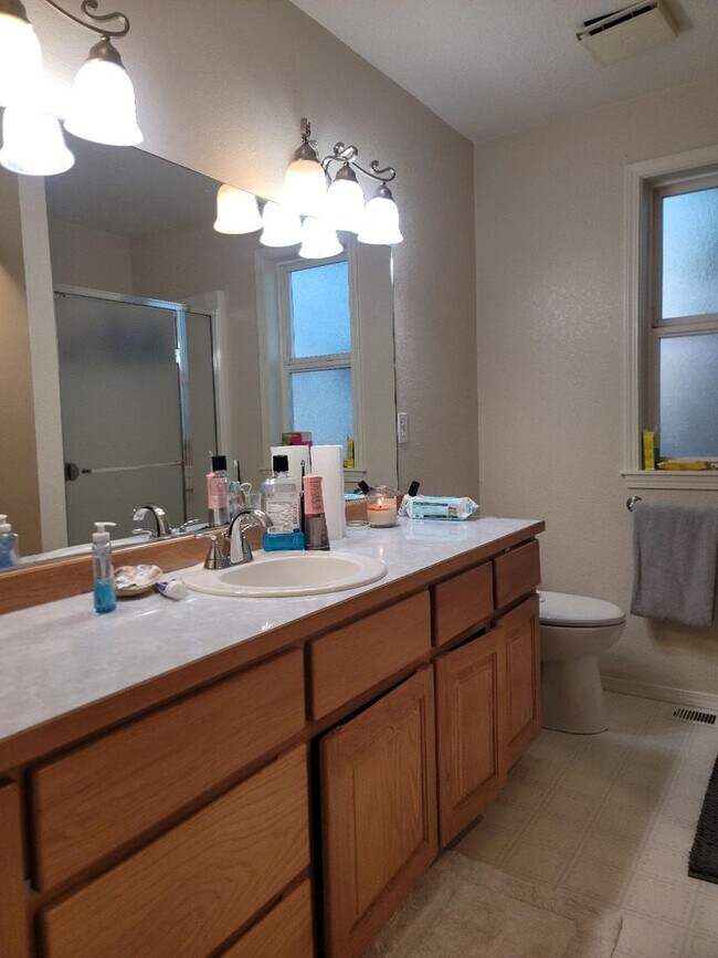 Building Photo - 3 Bedroom Port Ludlow Rambler