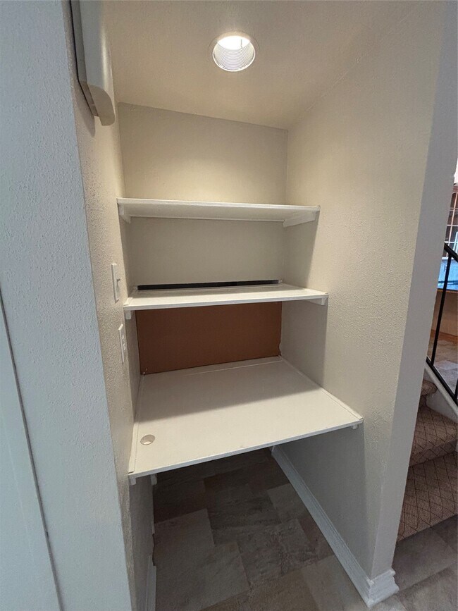 Building Photo - 14515 Wunderlich Dr