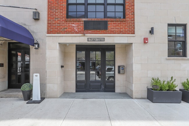 Building Photo - 11 Purdy St