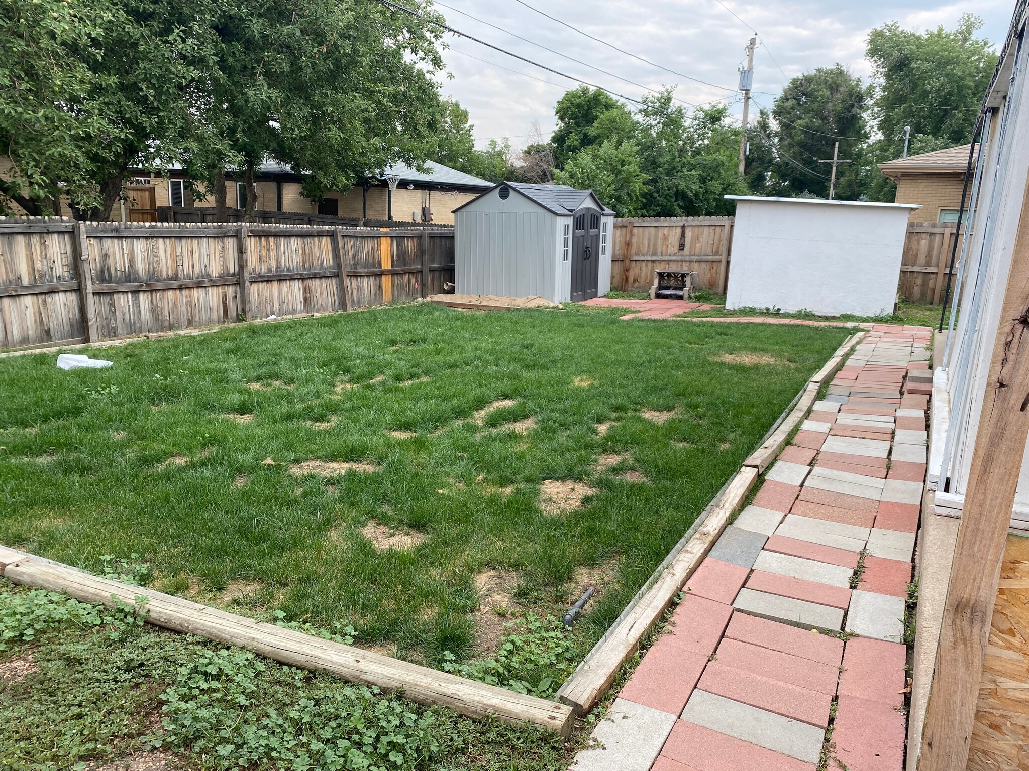 Building Photo - 1180 S Eaton Ct