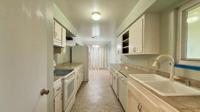 Building Photo - 3 bedroom | 2 bath | Single family home in Citrus Heights