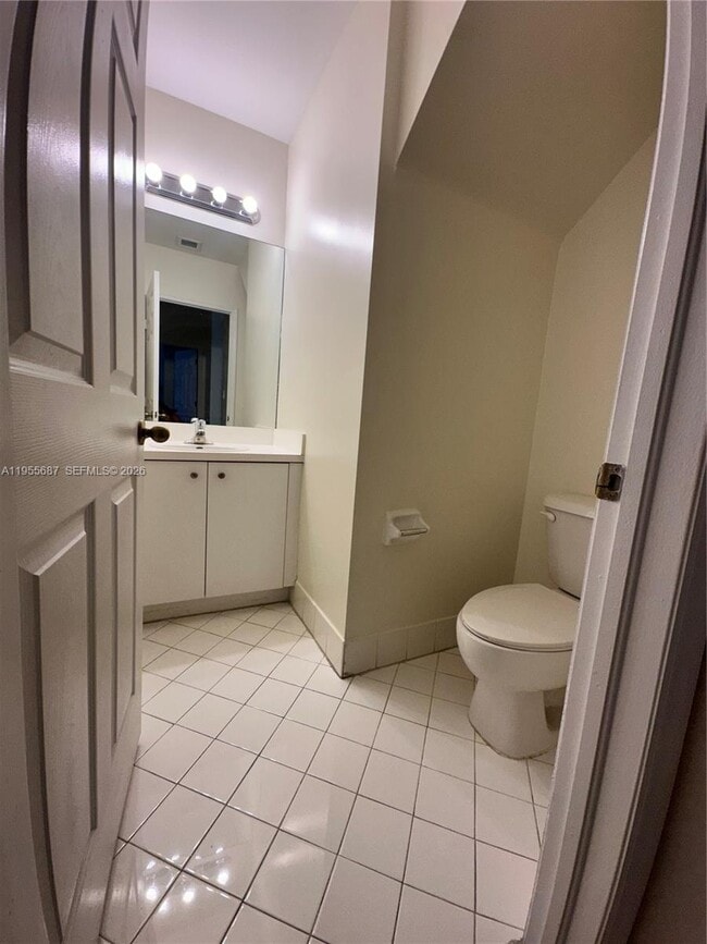 Building Photo - 1018 NE 42nd Ave