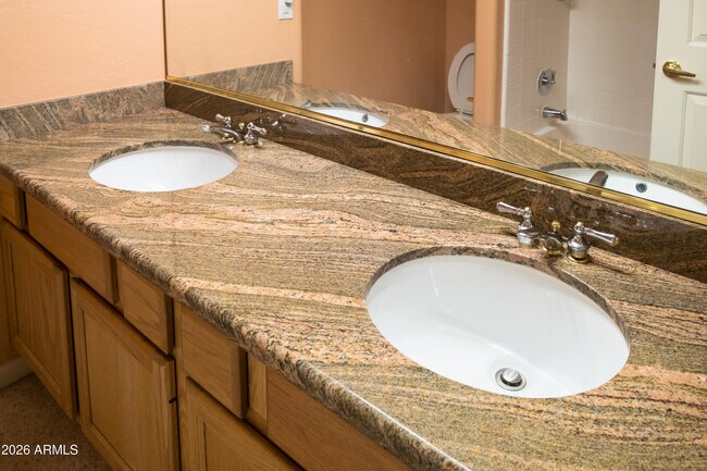 Building Photo - 844 W Azalea Dr