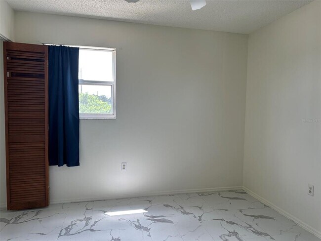 Building Photo - 4416 Englewood Rd