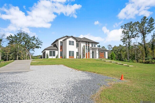 Building Photo - 9825 Fawn Vw Dr