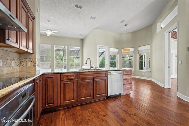 Building Photo - 337 S Mill View Way
