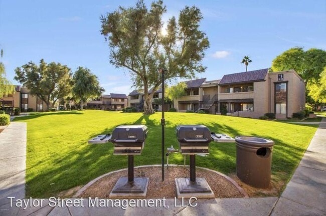 Building Photo - 5995 N 78th St