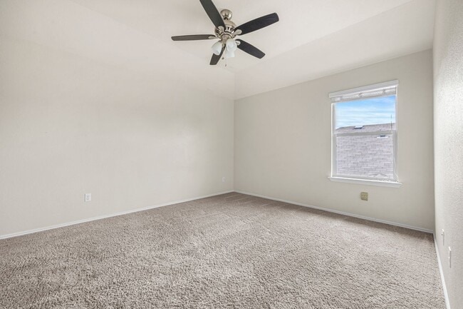 Building Photo - 1414 Fawn Lily Dr
