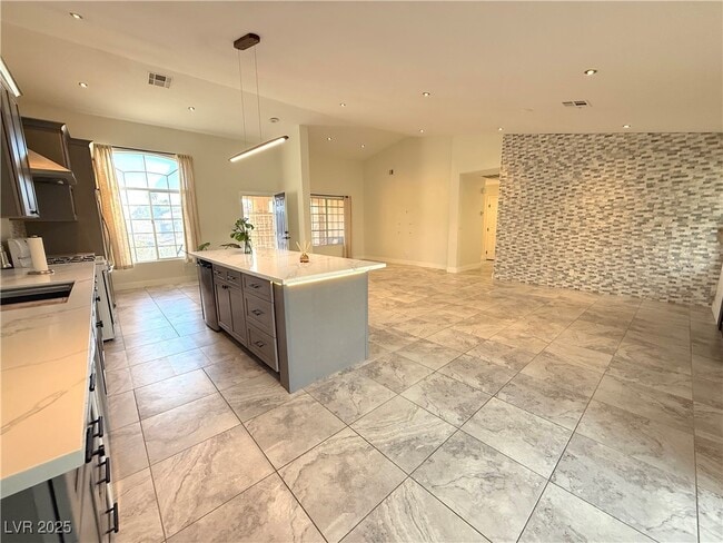 Building Photo - 5908 Red Saturn Dr